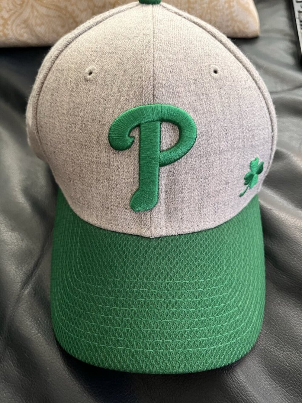 Philadelphia Phillies Hat New Era 39THIRTY St Patrick’s Day Gray Green Flex Fit